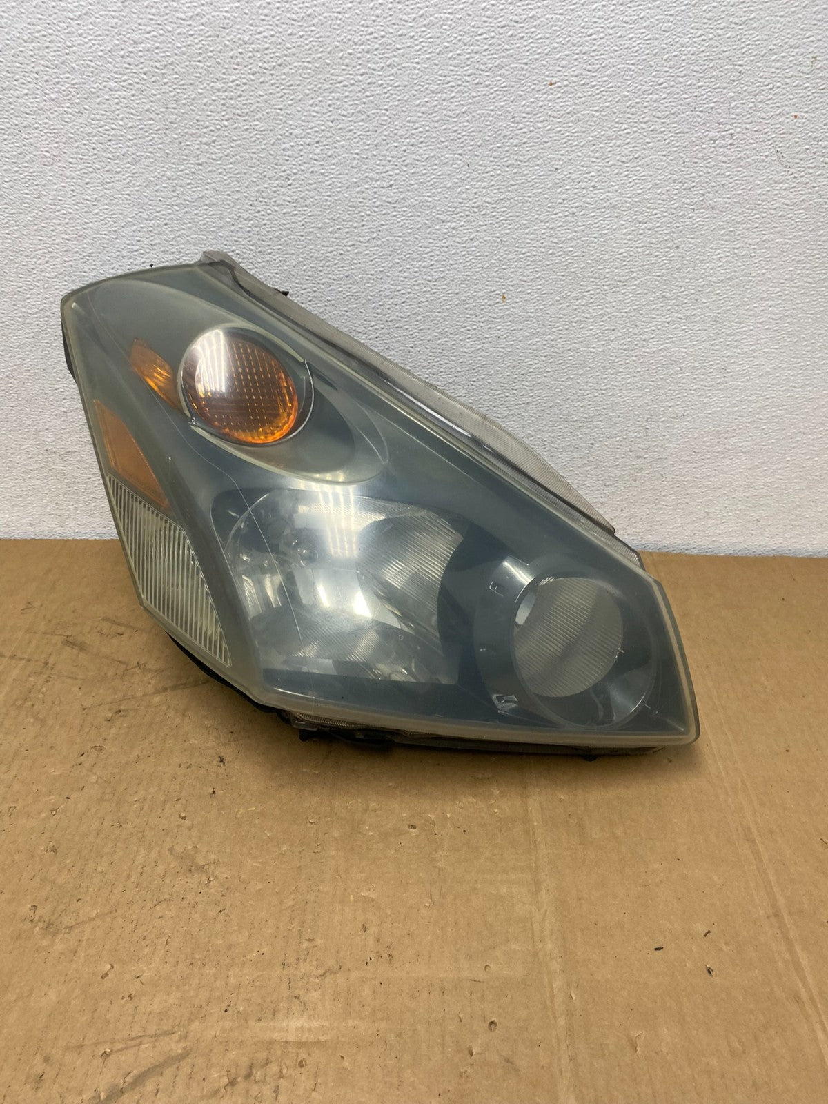 2004 to 2009 Nissan Quest Right Passenger RH Black Headlight AC8597 DW0