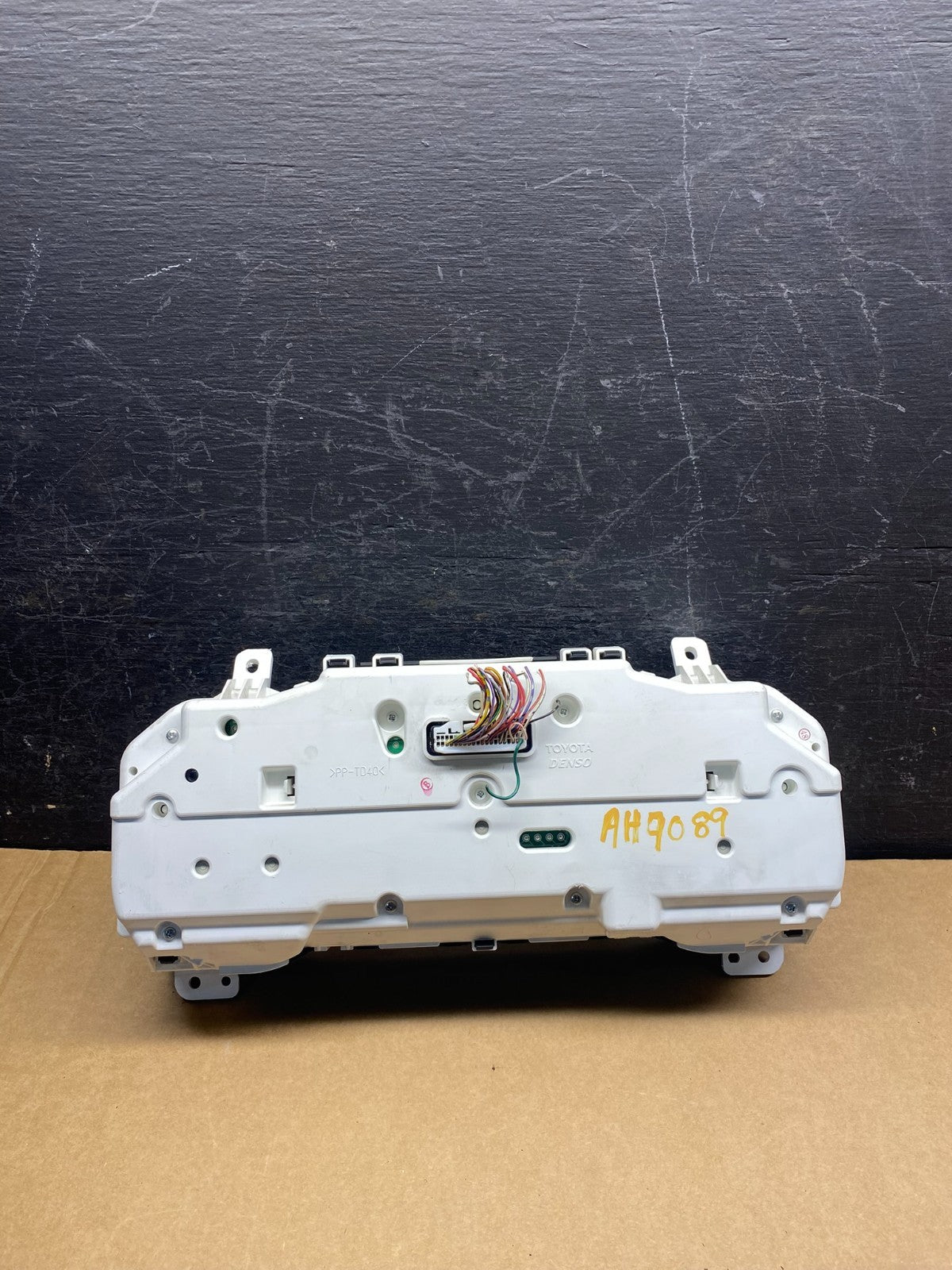 2006 to 2010 Toyota Sienna Speedometer Cluster Gauge AH7089 DG4