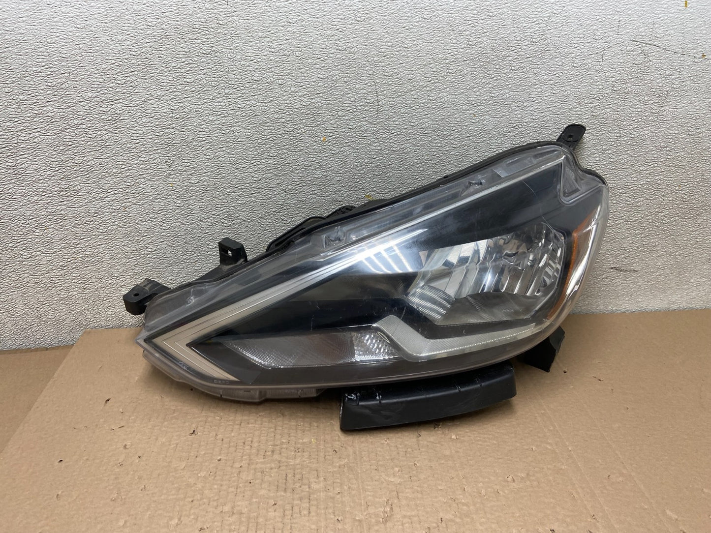 2016 2017 2018 Nissan Sentra Front Left Driver LH Halogen Headlight AB2492 DW0