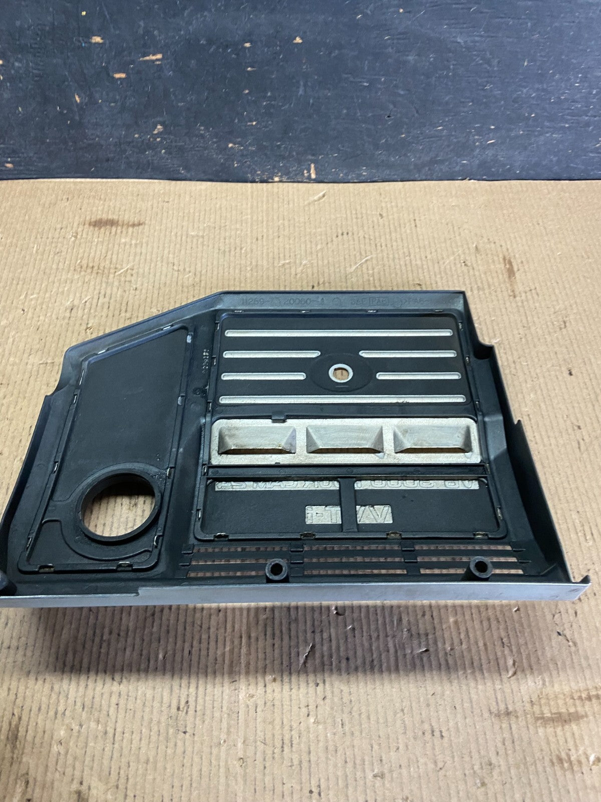 1999 - 2003 Lexus RX300 Factory OEM Engine Motor Cover Trim Panel N8325 DG4