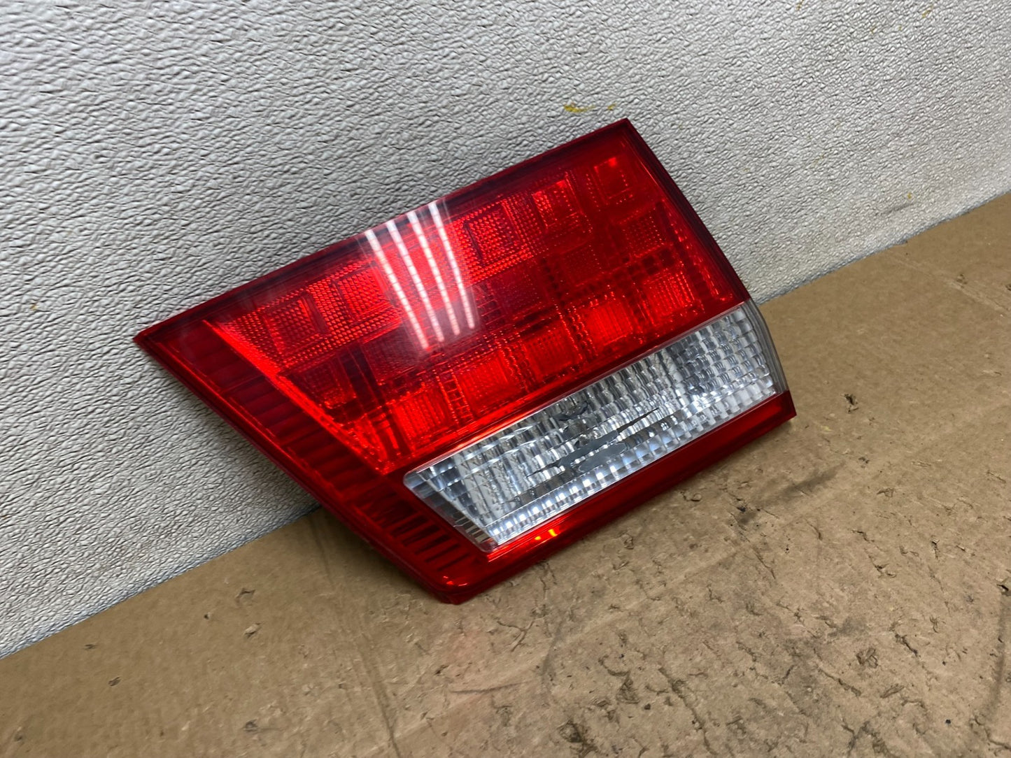 2005 2006 2007 Honda Odyssey Inner Left Driver Lh Tail Light Z1165 DW2