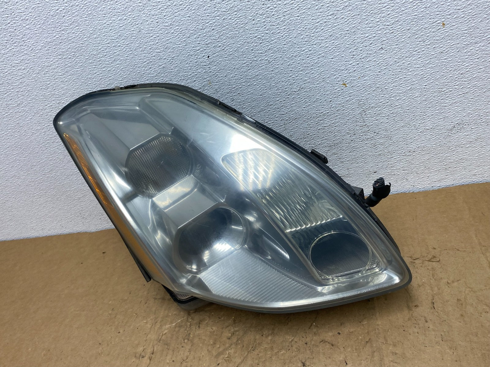 2004 2005 2006 Nissan Maxima Right Passenger Side Headlight Xenon HID AD1396 DW1