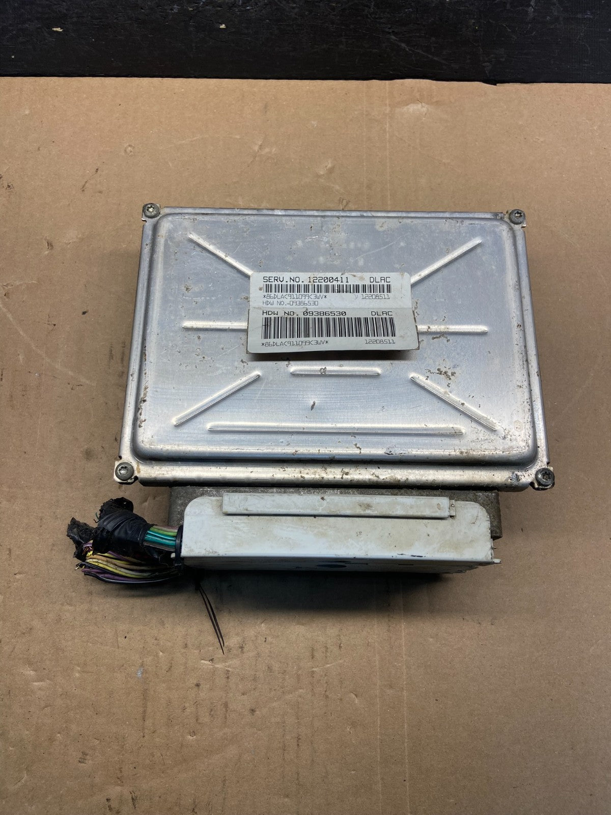 2001-2002 Silverado Tahoe Engine Computer Module 12200411 ECM ECU af9333 DG0