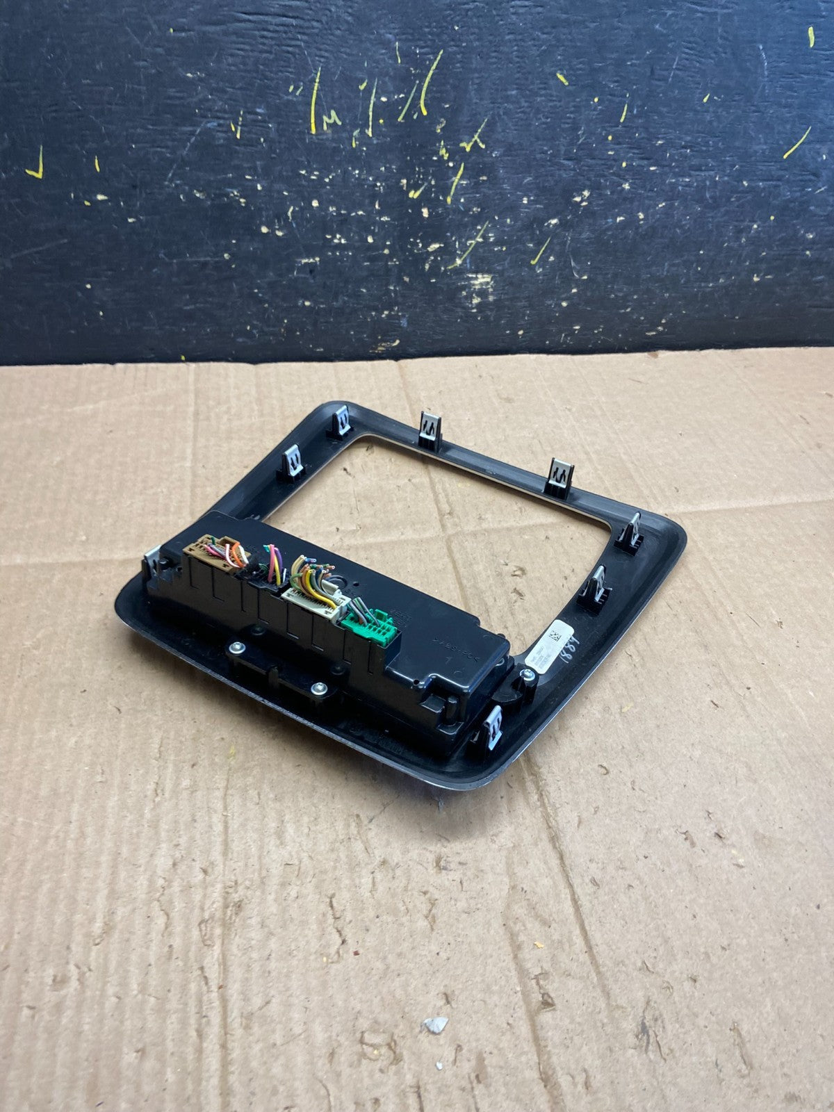 2013 - 2016 GMC Acadia A/C Heater Climate Control Radio Panel Bezel OE AA7992 DG4