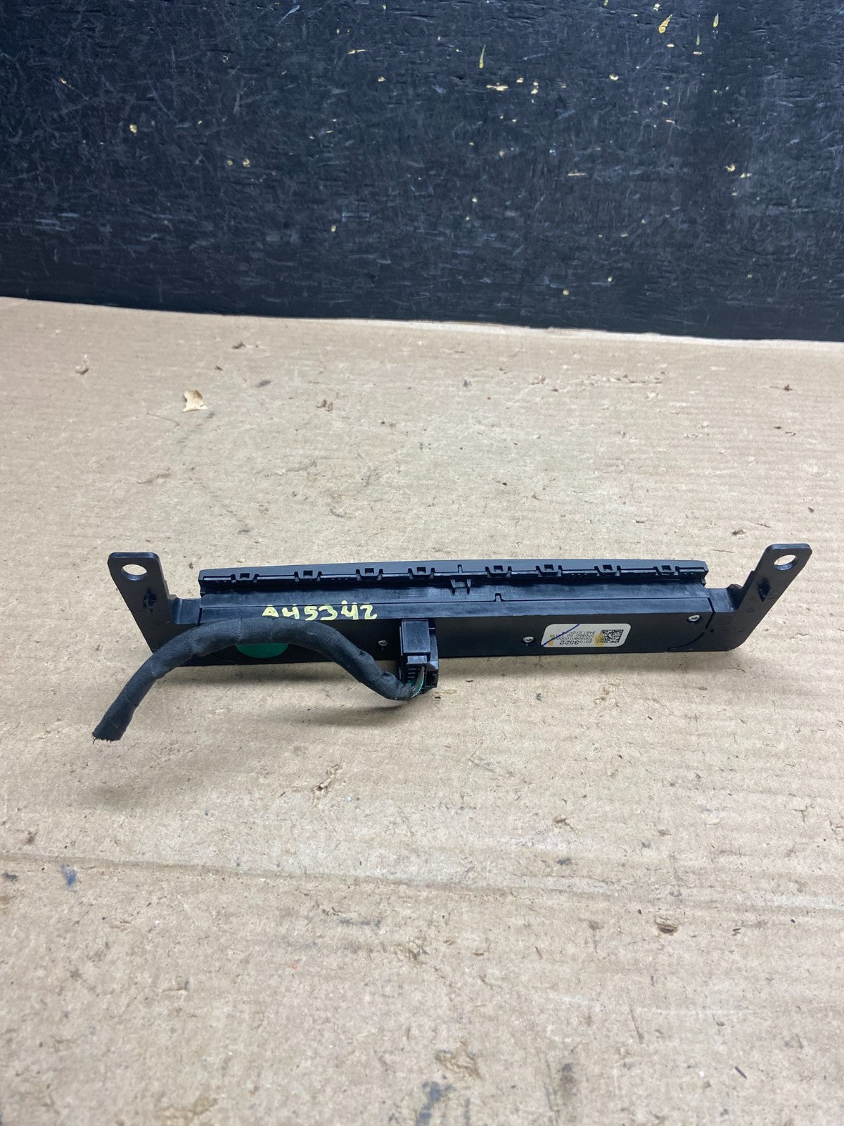 2013 - 2017 Buick Enclave Center Dash Hazard Waring Multi Switch AH5342 DG3