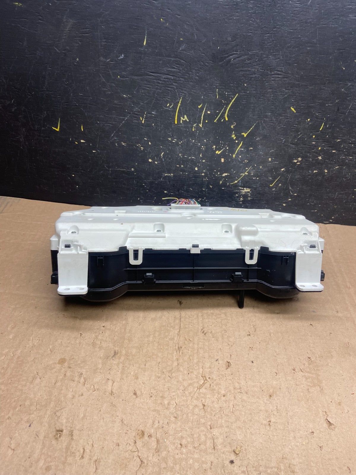2006 Toyota Sienna Speedometer Cluster Gauge OEM Z1610 DG6