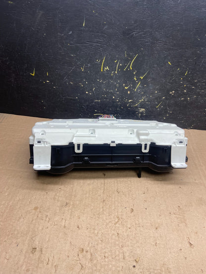 2006 Toyota Sienna Speedometer Cluster Gauge OEM Z1610 DG6