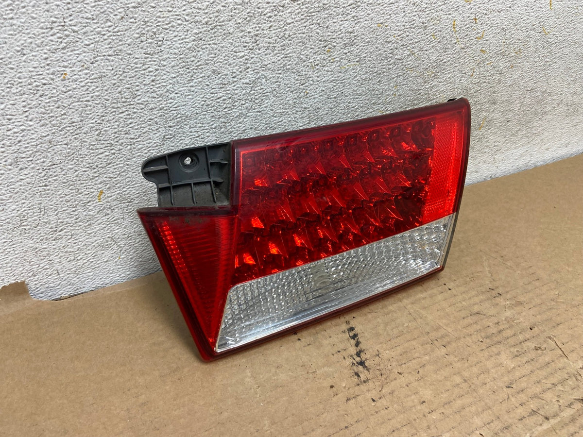 2006 2007 2008 2009 Hyundai Azera Right Passenger Inner Tail Light AH7897 LK1