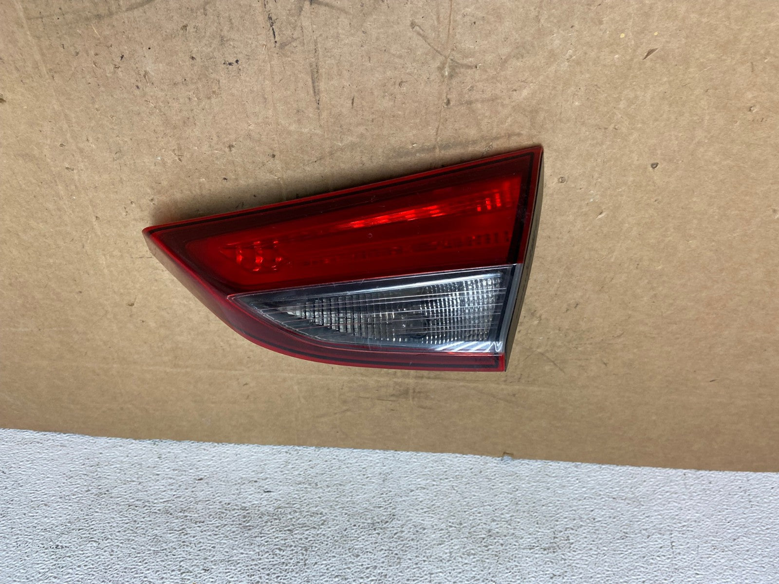 2014 2015 2016 Hyundai Elantra Sedan Right Passenger Inner Tail Light AD6283 LK0