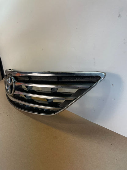 2005 to 2006 Toyota Camry Front Upper Grill Grille AG1021 DG1