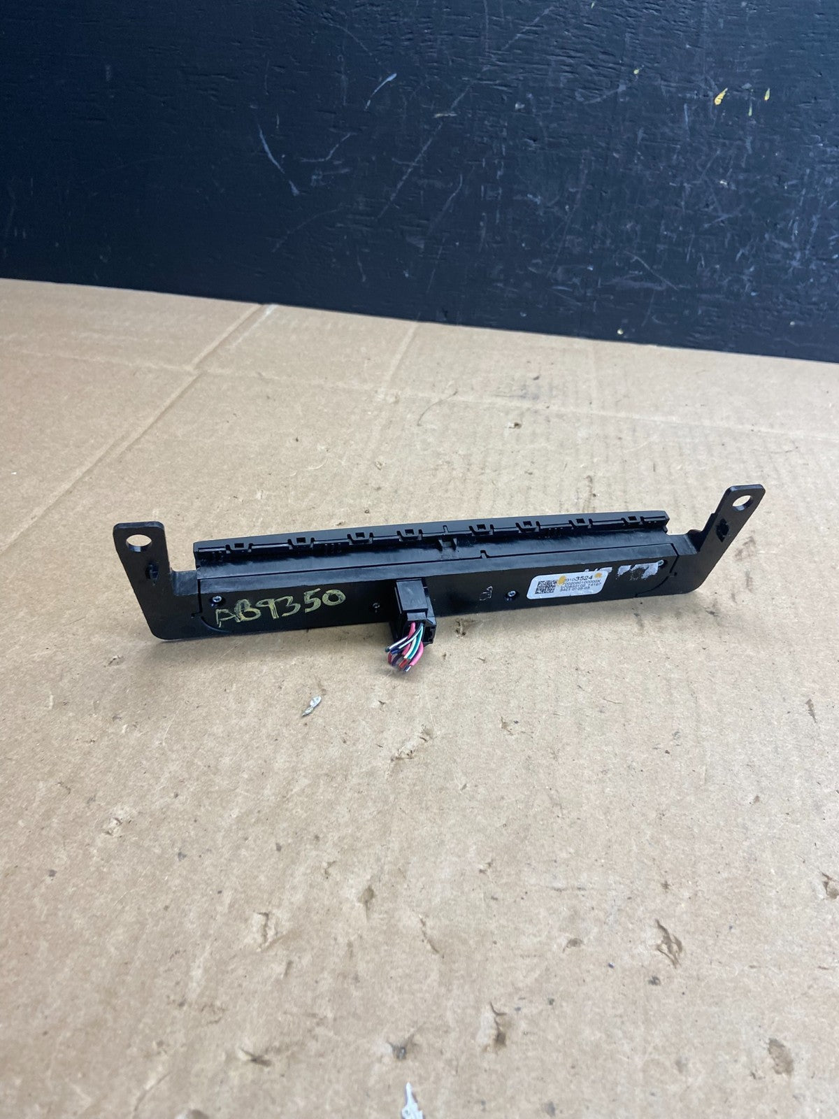 2013 - 2017 GMC Acadia Center Dash Hazard Warning Switch OEM AB9350 DG3