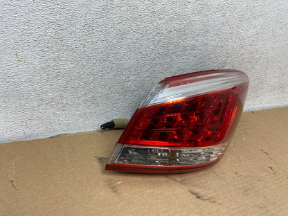 2011 - 2014 Nissan Murano Right Passenger Side RH Tail Light AH4458 DW1
