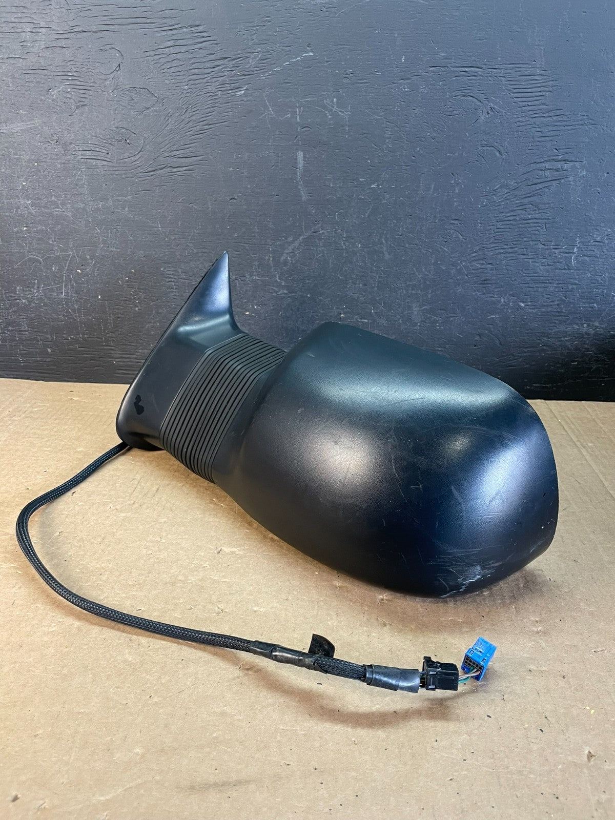 2003 to 2007 Chevy Silverado Driver Left Side View Turn Signal Mirror AD03451