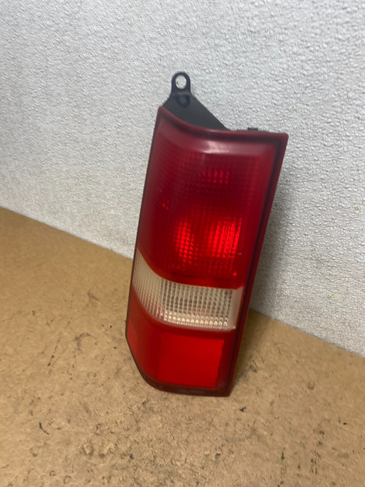 2003 to 2017 Chevrolet Express 1500 Left Driver Side Tail Light Oem T1055 DW1