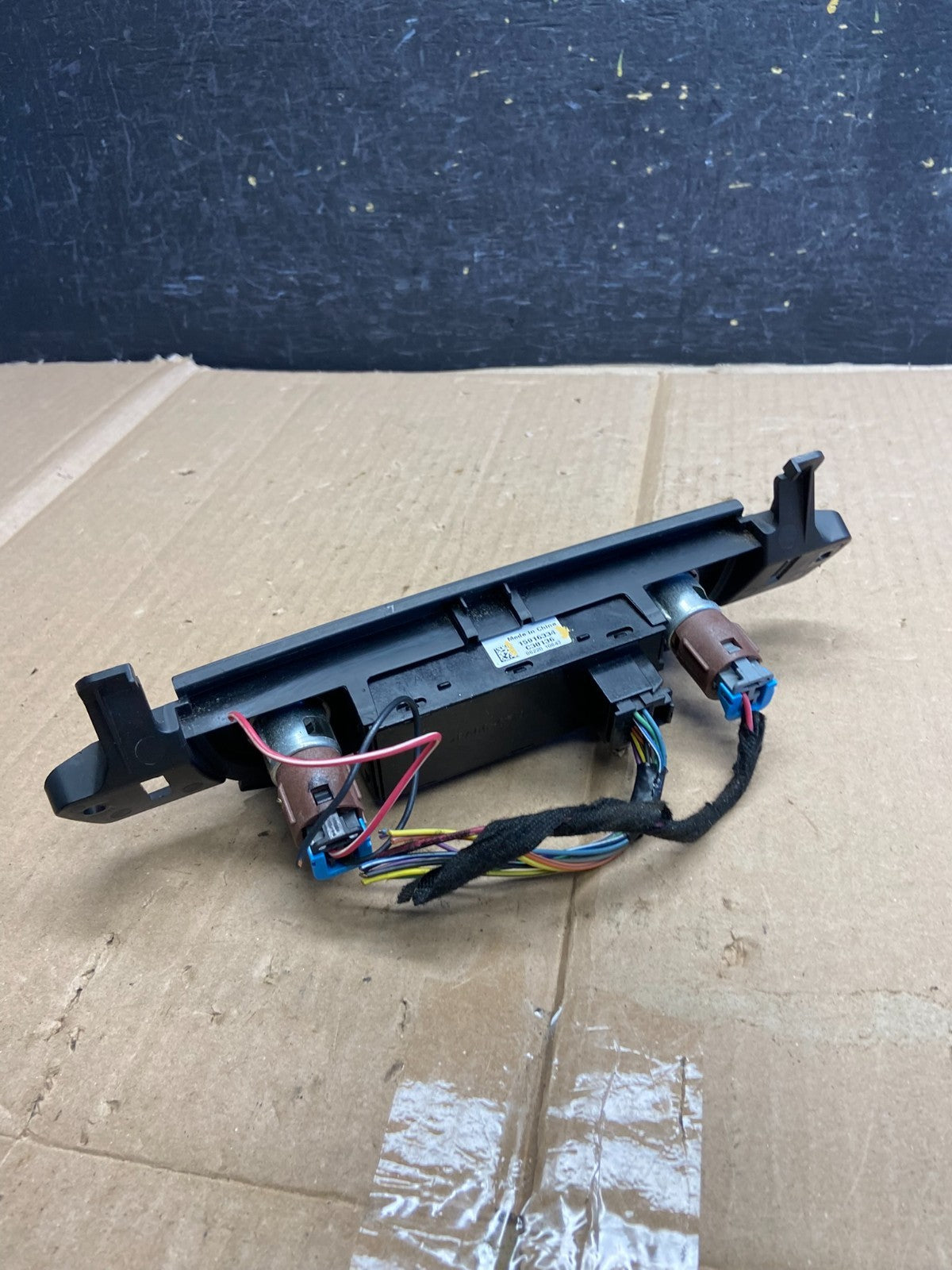 2007 - 2014 Chevrolet Tahoe Yukon Pedal Traction Switch AH5590 DG3