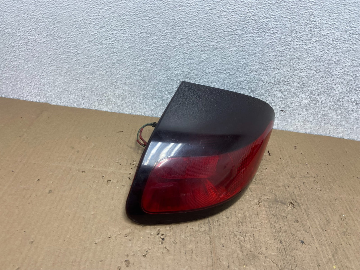 1991-1995 Dodge Stealth Left Driver LH Side Tail Light AB8574 DW2