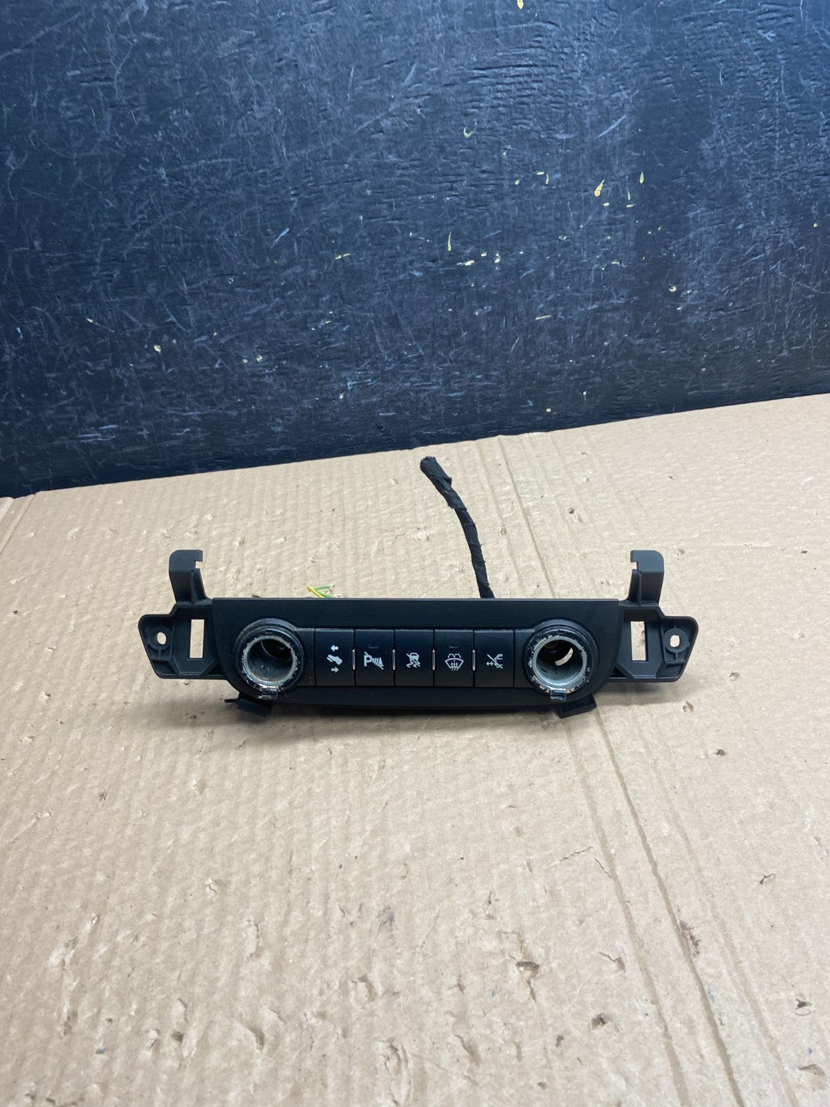 2007-2014 Chevrolet Tahoe Silverado Yukon Pedal Traction Control Switch AF63020
