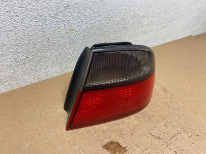 1999 to 2001 Saab 9-5 Right Passenger RH Tail Light Sedan OEM O9737 DW2