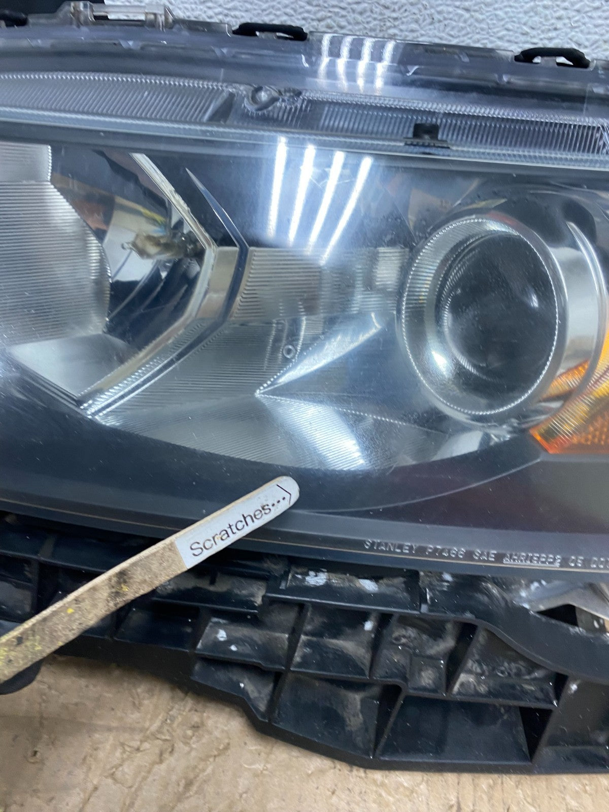 2008 to 2012 Honda Accord Coupe Left Driver LH Side Headlight AD8836 DW3