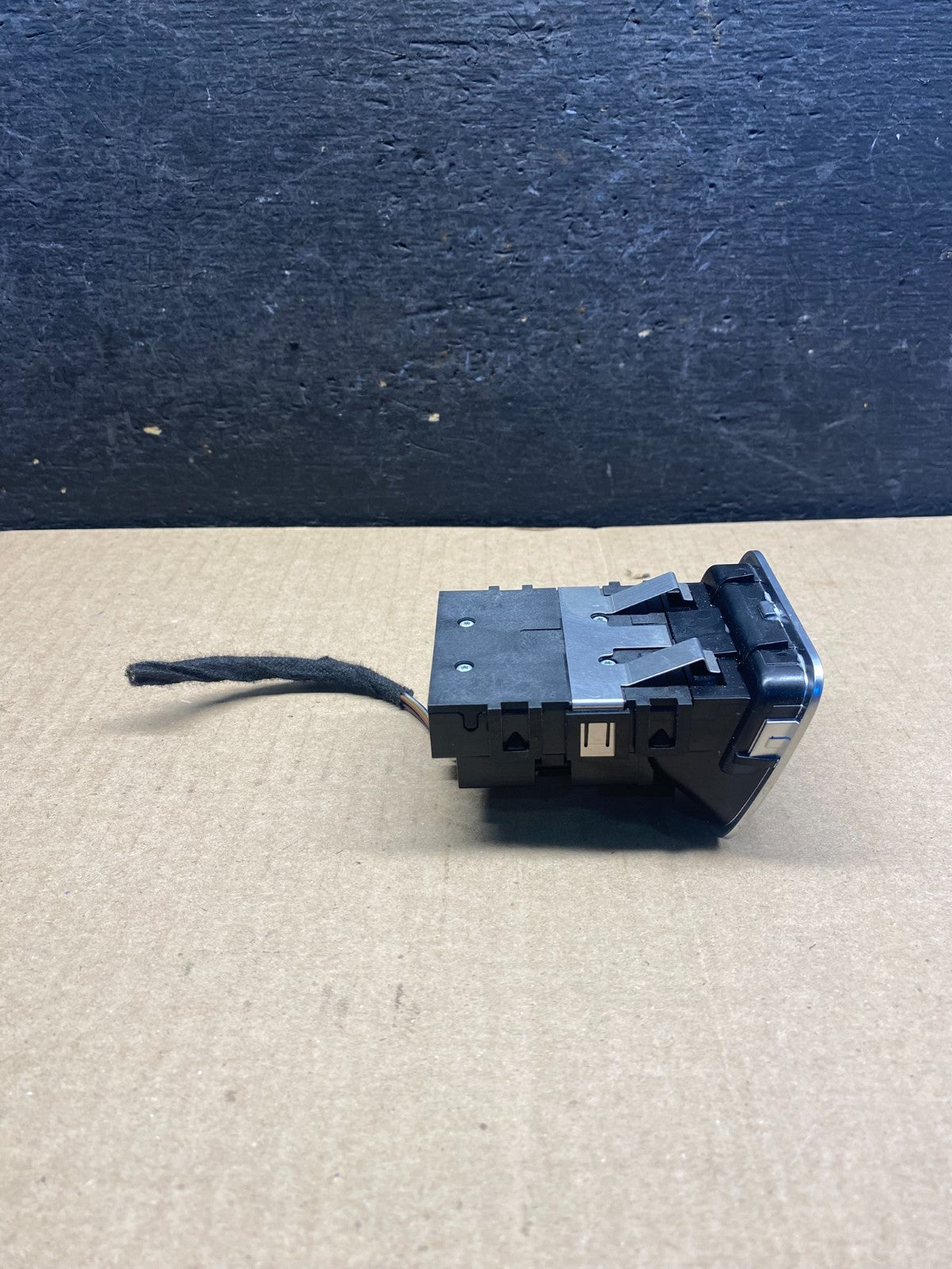 2014 - 2020 Mercedes S550 Parking Brake Release Handle ah1731 DG2