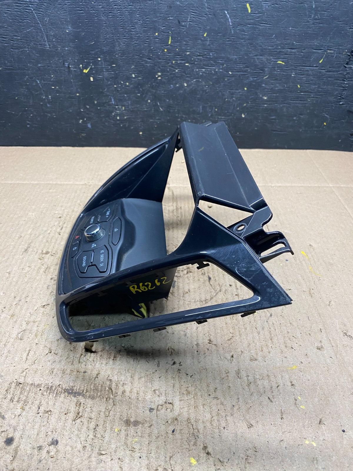 2013 2014 2015 2016 Ford Escape Dash Radio Control Panel Bezel r6262 DG2