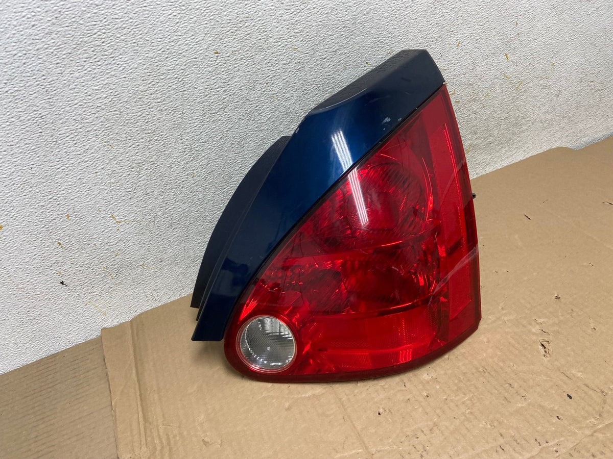 2004 2005 2006 2007 2008 Nissan Maxima Right Passenger Tail Light AI1200 LK2