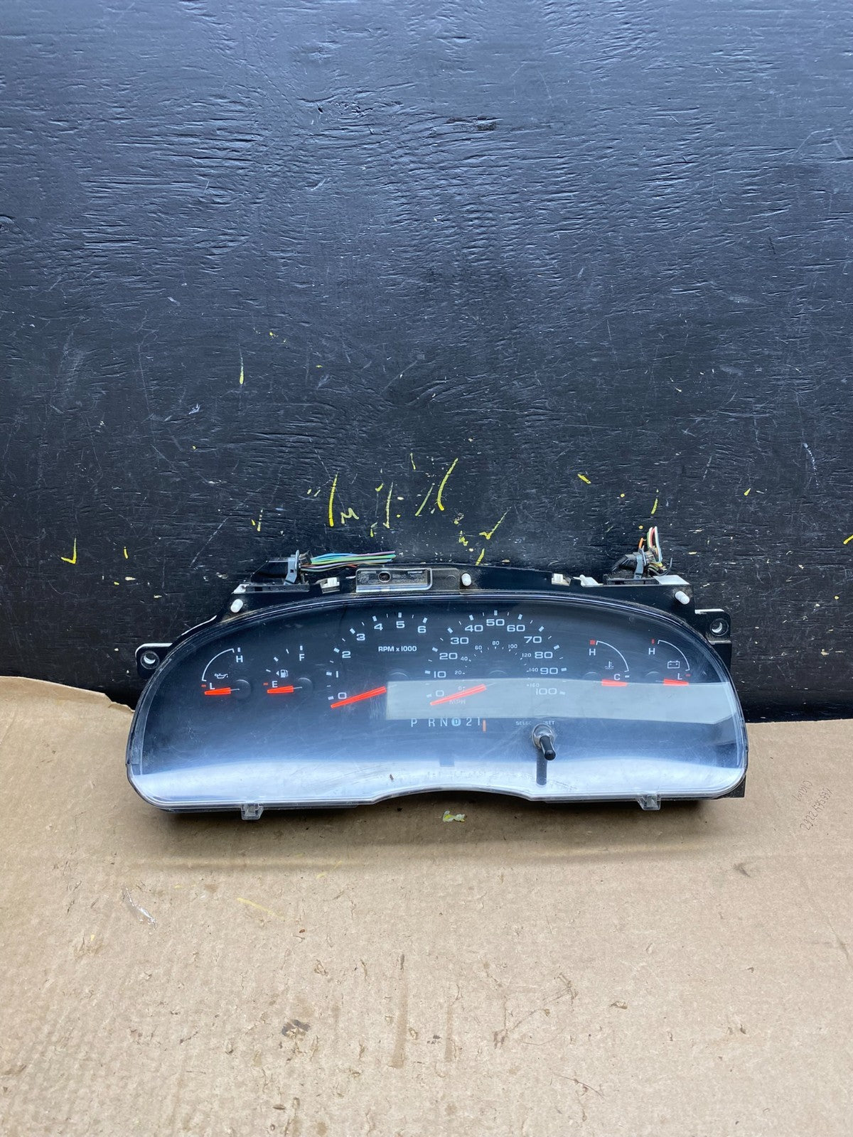 2006 Ford E350 Gauge Speedometer Cluster OEM z1777 DG0