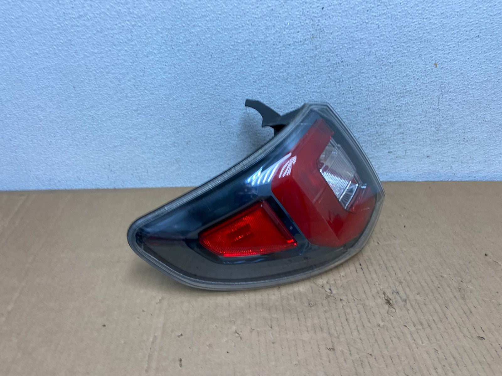 2013 to 2016 GMC Acadia Left Driver LH Side Tail Light AD0893 LK2