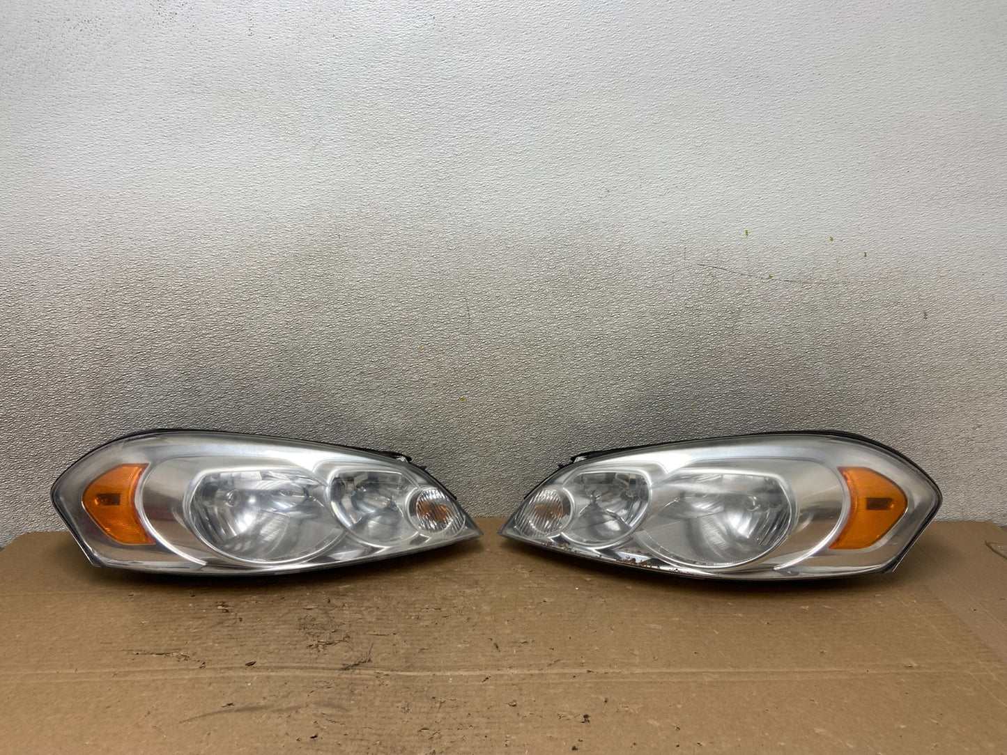 2006 - 2013 Chevrolet Impala Left+Right Set Headlights Halogen AB4891 DW0