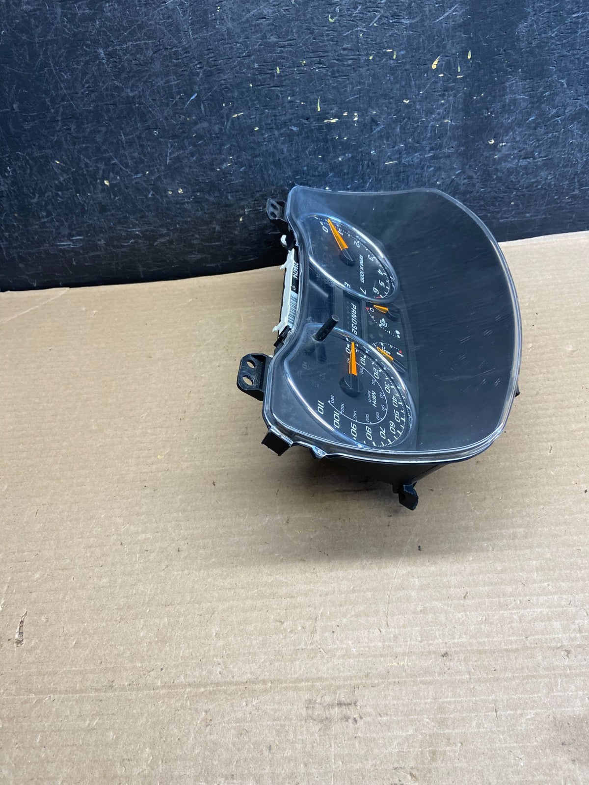 2009 to 2012 GMC Canyon Instrument Cluster Speedometer AH1439 DG2