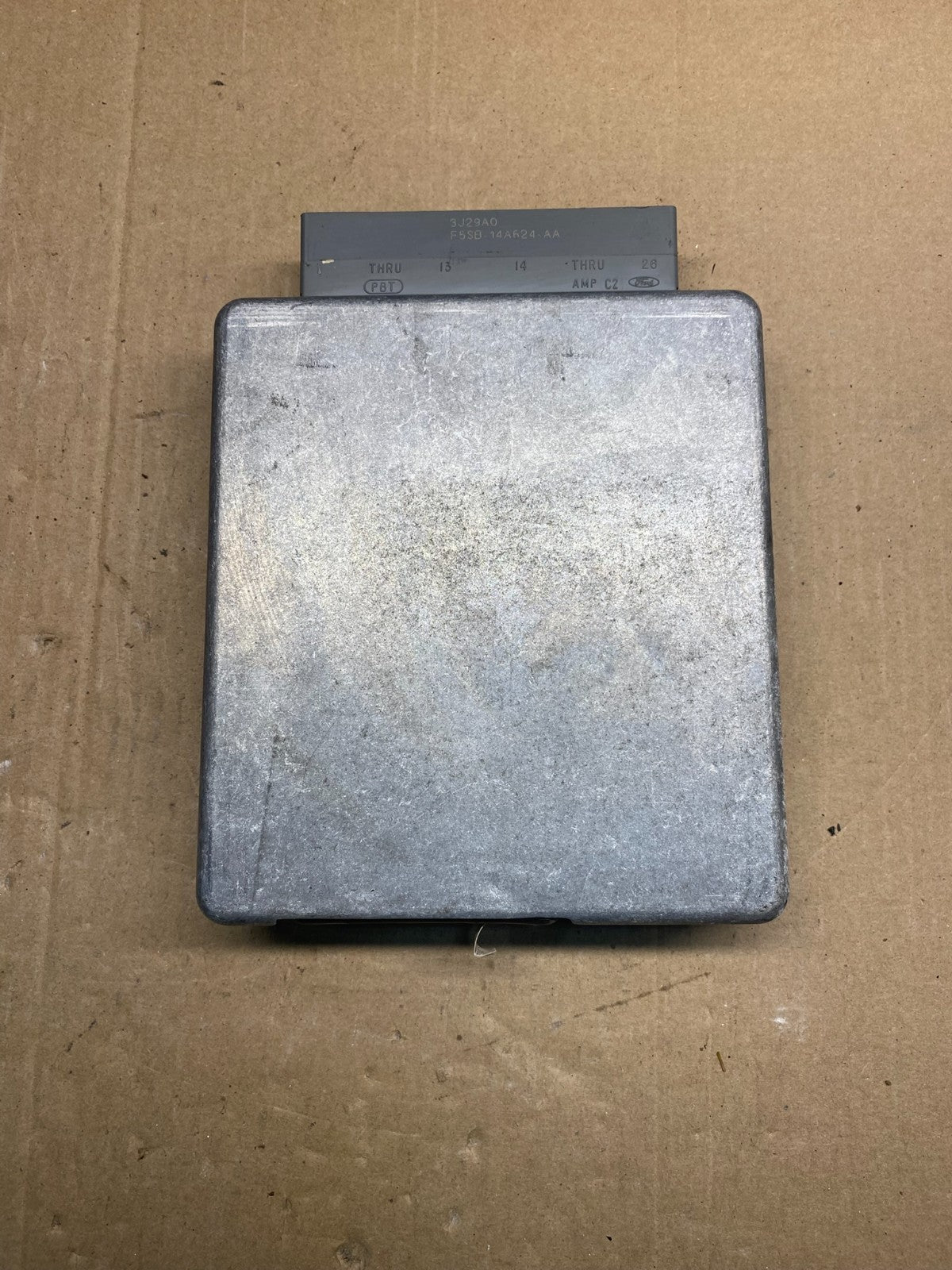 2004 Ford Van E250 4.6L Engine Control Module Unit ECU AE7543 DW0