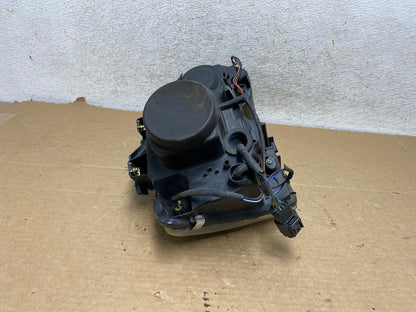 2004 to 2006 Chrysler Pacifica Headlight Left Driver LH Halogen AH7933 LK6