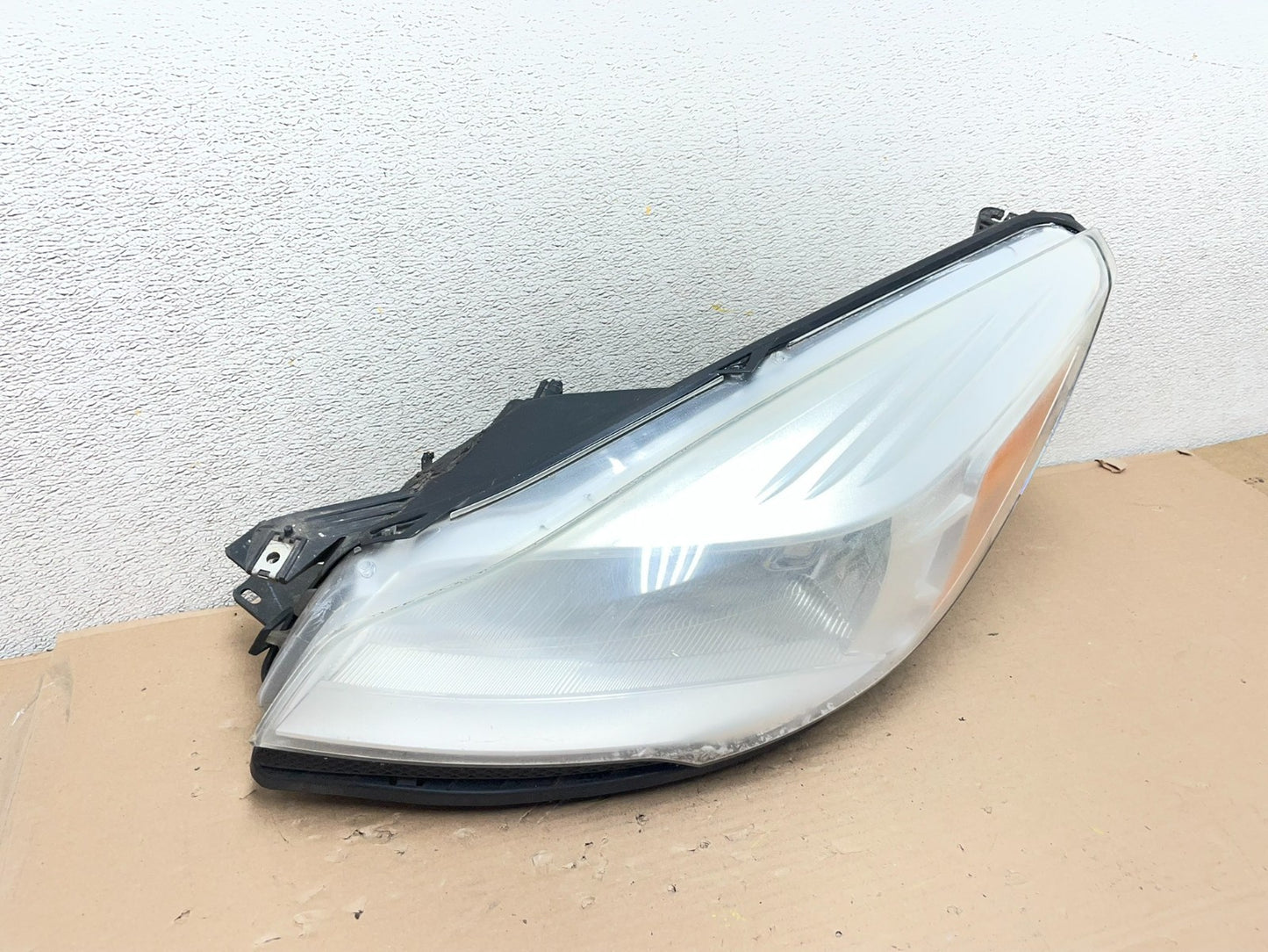 2013 - 2016 Ford Escape Headlight Left Driver Lh Side Halogen AB0049 DW2