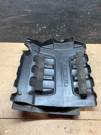 2005 to 2007 Honda Odyssey Black Engine Cover t9924 DG7