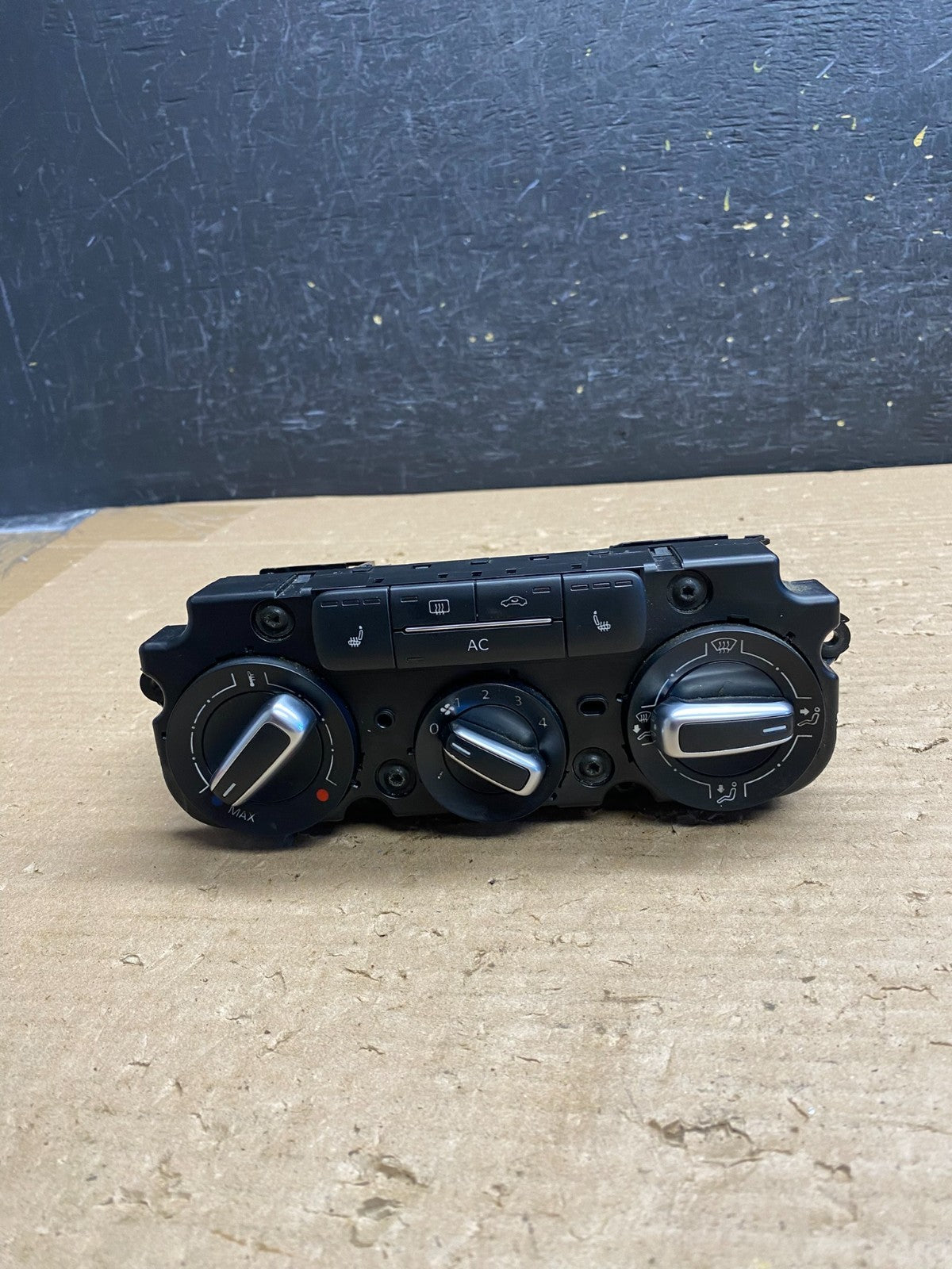 2011 - 2014 Volkswagen Jetta Center Climate Control Panel AC Heater ag8392 DG0