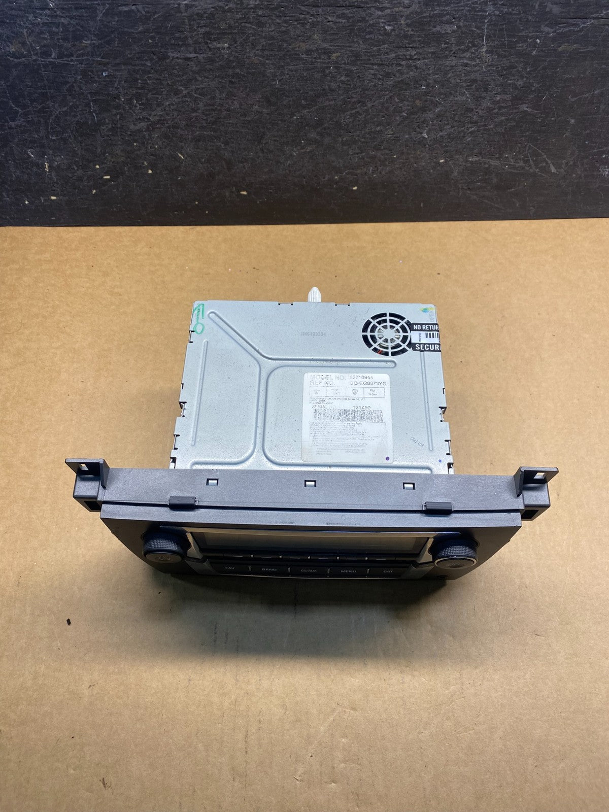 2007 - 2009 Cadillac DTS Radio 6 Disc Cd Changer Player 25818944 AH4974 DG3