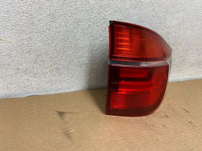 2011 2012 2013 Bmw X5 E70 Right Passenger Side Rh Tail Light AH4442 DW1