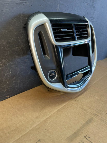 2017- to 2020 Chevrolet Sonic Center Dash Radio Air Vent Trim Bezel ac5190 DG1