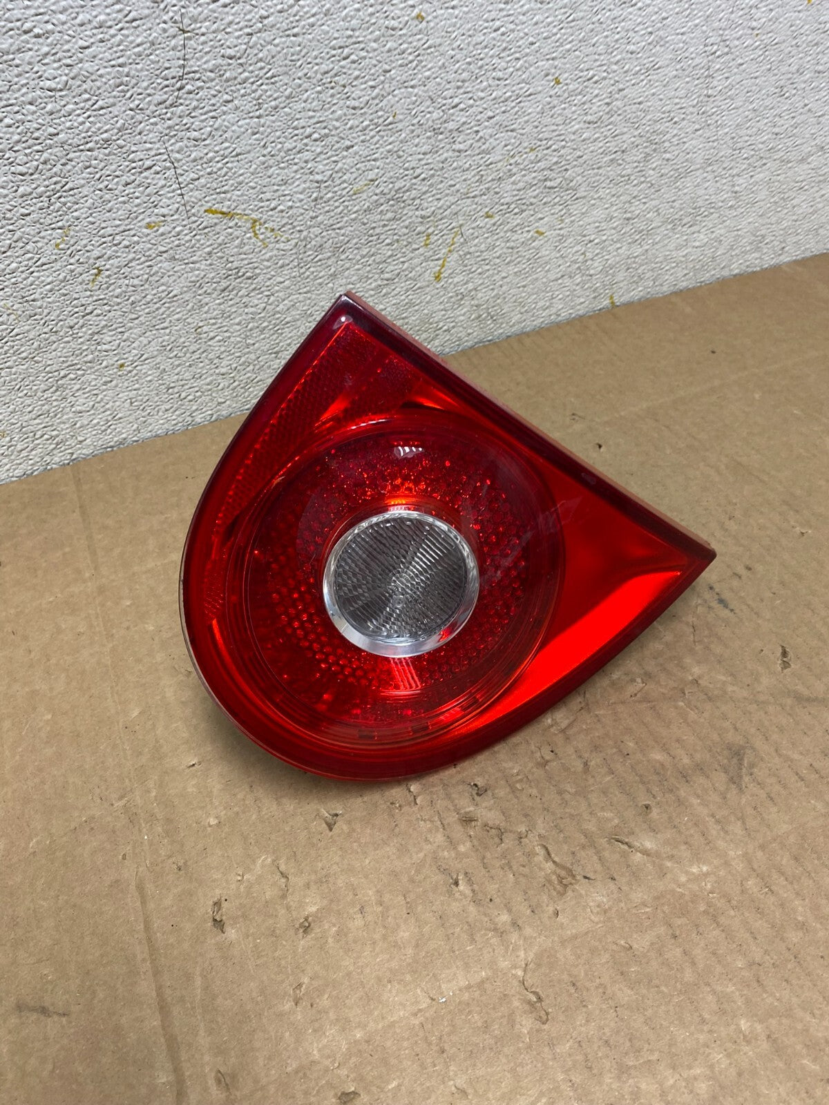 2006-2009 Volkswagen Golf Driver Left Side Tail Light Inner Trunk Lid O7383 DW2