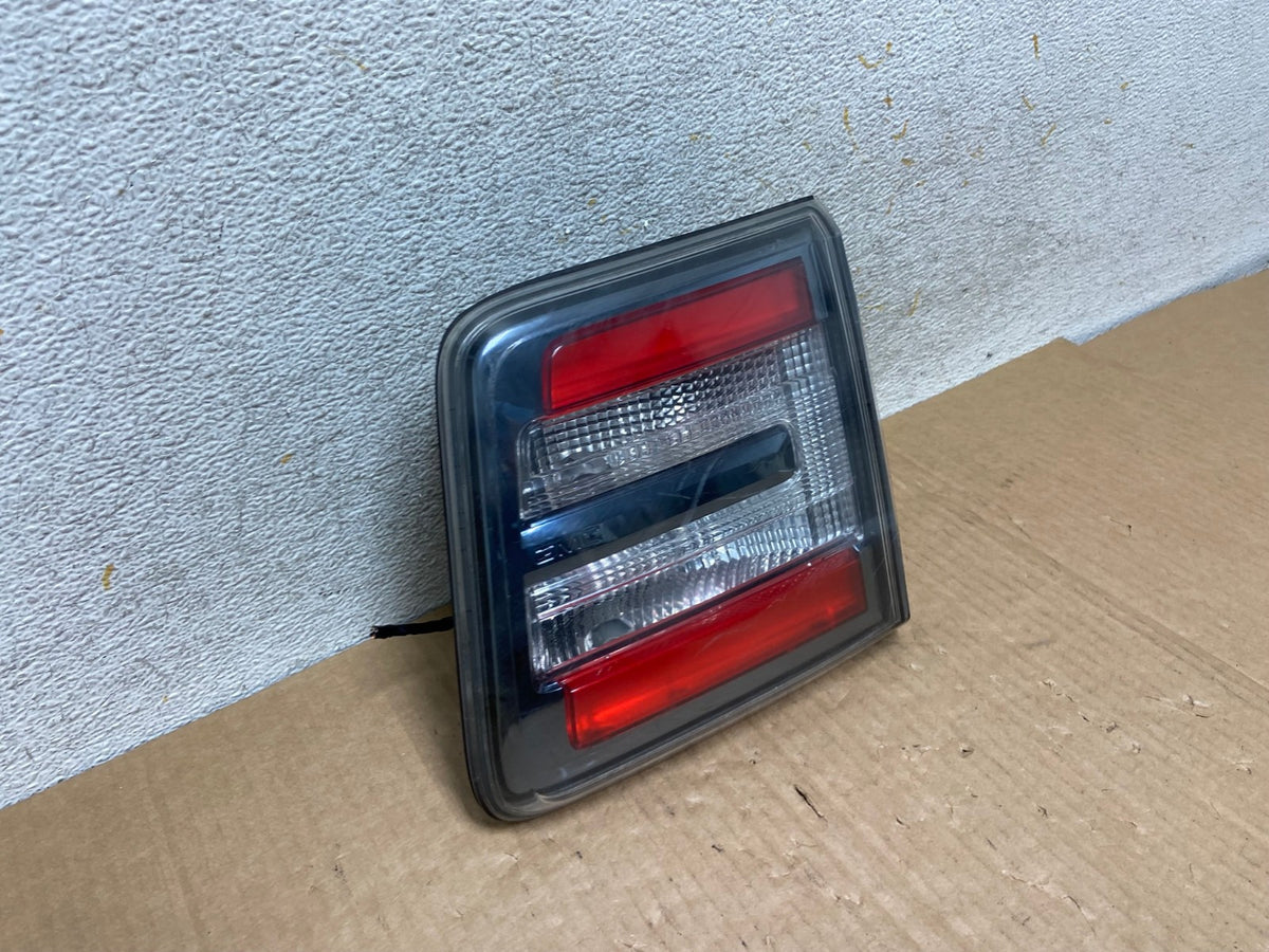 2013 to 2016 GMC Acadia Right Passenger RH Side Inner Tail Light AI5862 LK2
