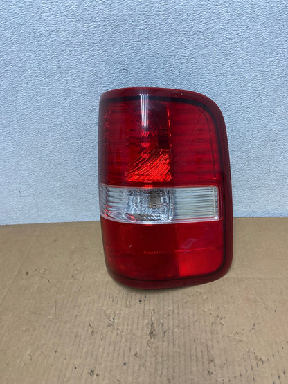 2004 to 2008 Ford F150 F-150 Right Passenger RH Side Tail Light AD0972 LK0