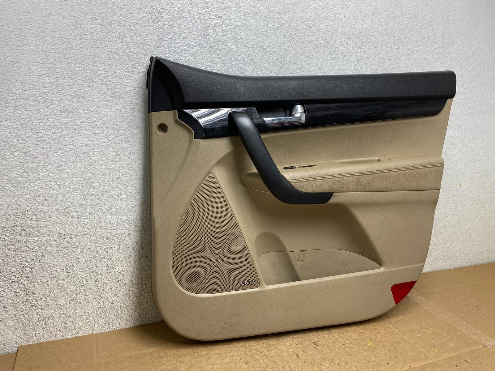 2011 2012 2013 Kia Sorento Front Right Passenger RH Door Panel Trim O6526 DG2
