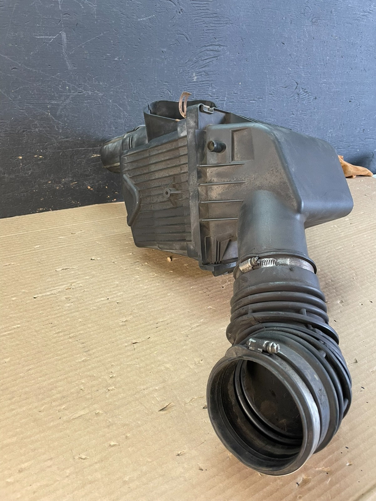 2005 to 2010 Jeep Grand Cherokee 4.7L Air Cleaner Intake Box AF3380 DG2