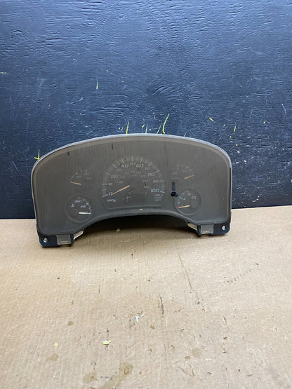2004 to 2007 Chevrolet Express Speedometer Cluster Gauge Z4285 DG0