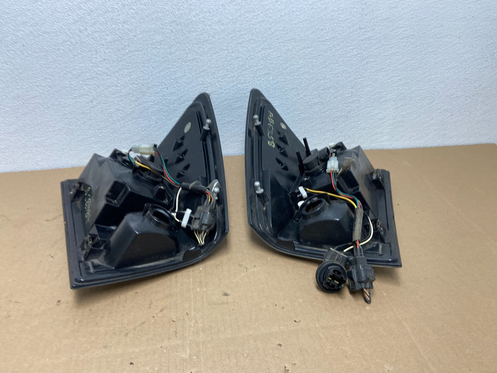 2005-2006 Jeep Grand Cherokee Left+Right Set Black LED Tail Lights AB6358 DG8