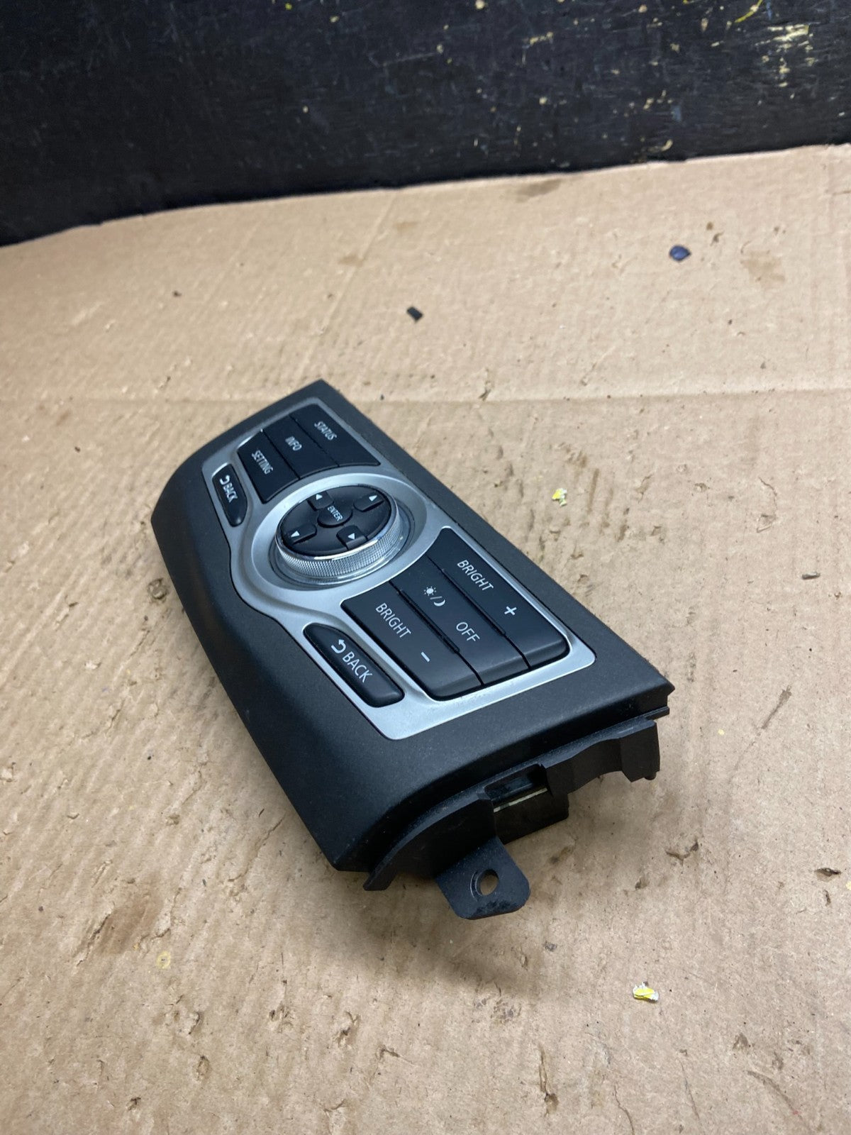 2009-2014 Nissan Murano AM FM Radio CD Control Panel Y5379 DG2