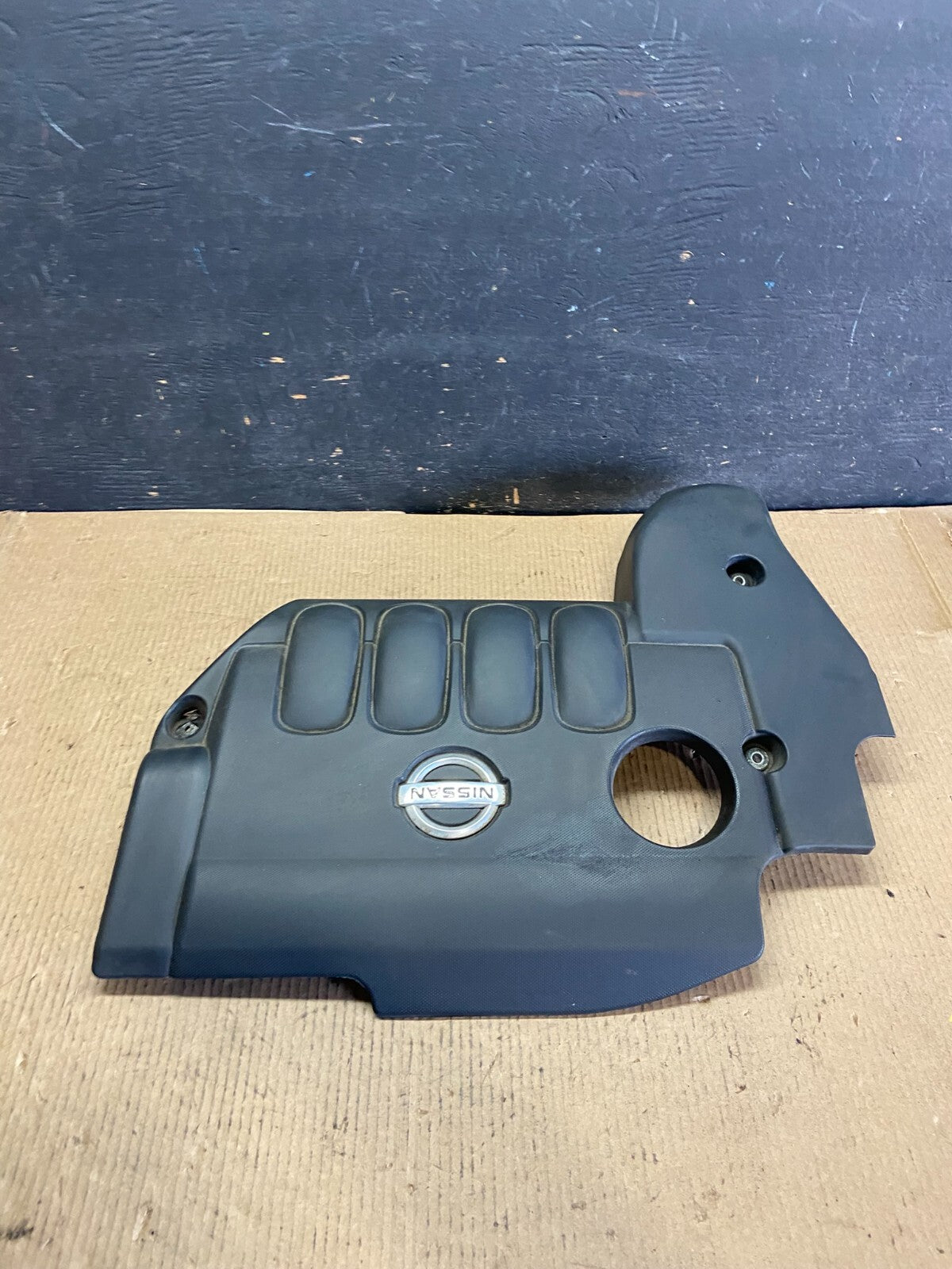 2007 to 2013 Nissan Altima 2.5 L Engine Cover n8311 DG1
