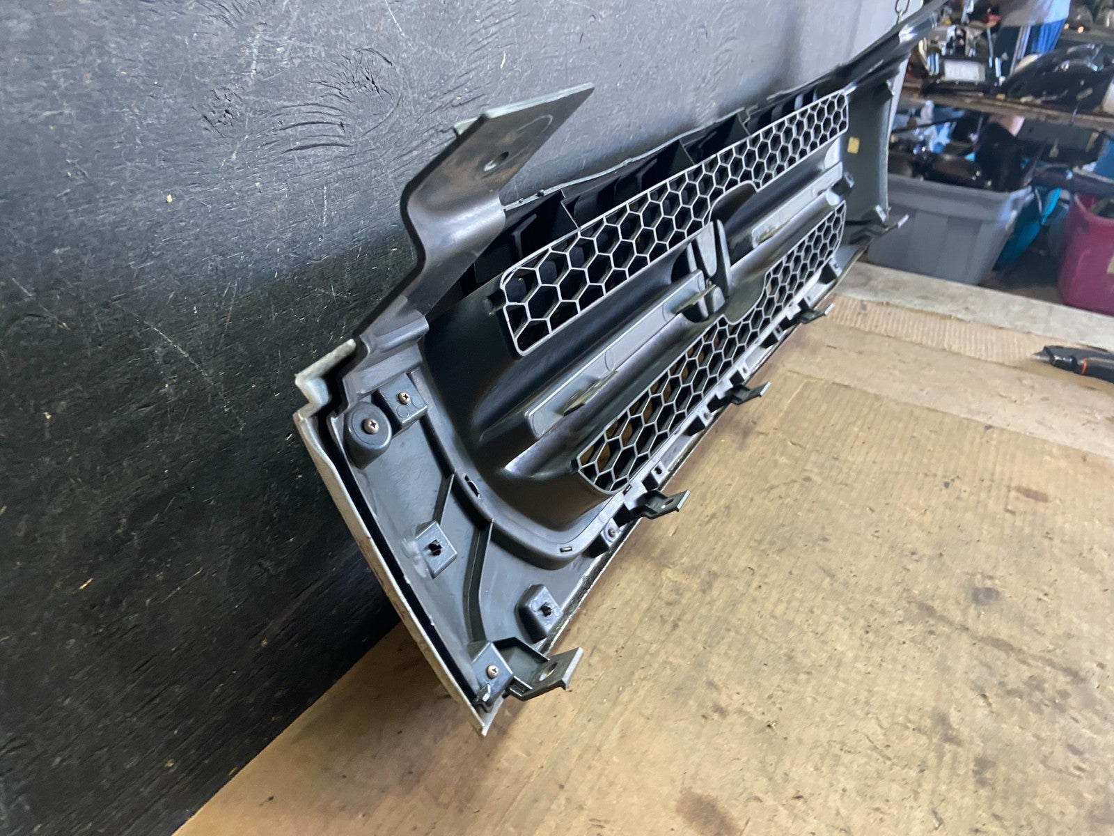 2003 2004 2005 Honda Pilot Front Upper Grill Grille Oem R2042 DG10