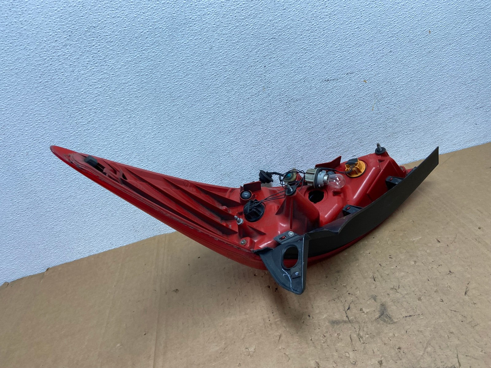 2007 - 2012 Nissan Versa Hatchback Left Driver Side Lh Tail Light AD3215 LK4