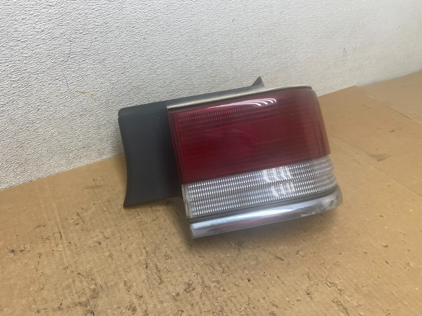 1988 - 1991 Plymouth Acclaim Right Passenger RH SIde Tail Light OEM Q7931 DW2